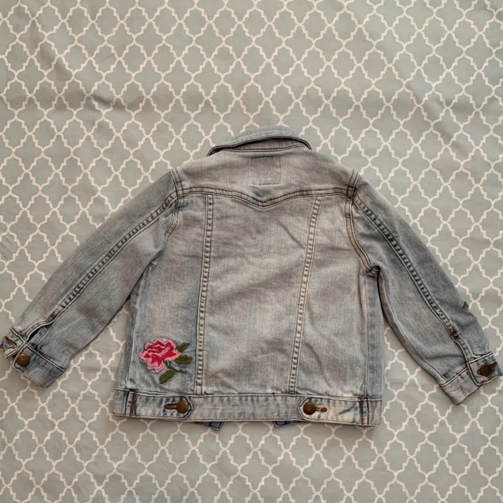Jean jacket size 5 - Picture 2 of 5
